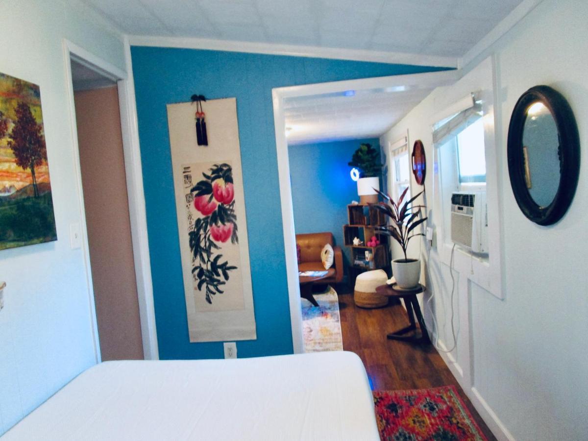 Boho-Chic Studio - Unit 1 Bloomington Buitenkant foto
